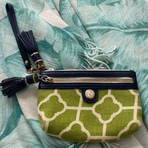 Spartina clutch with extra zipper pull.